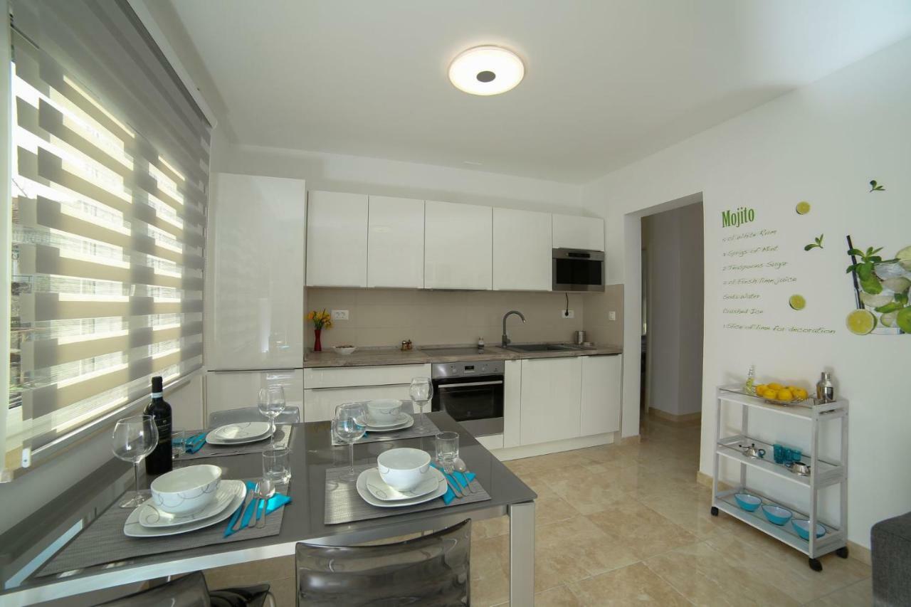 Amazing Luxury 4Star Apartment Laura Supetar Exteriör bild