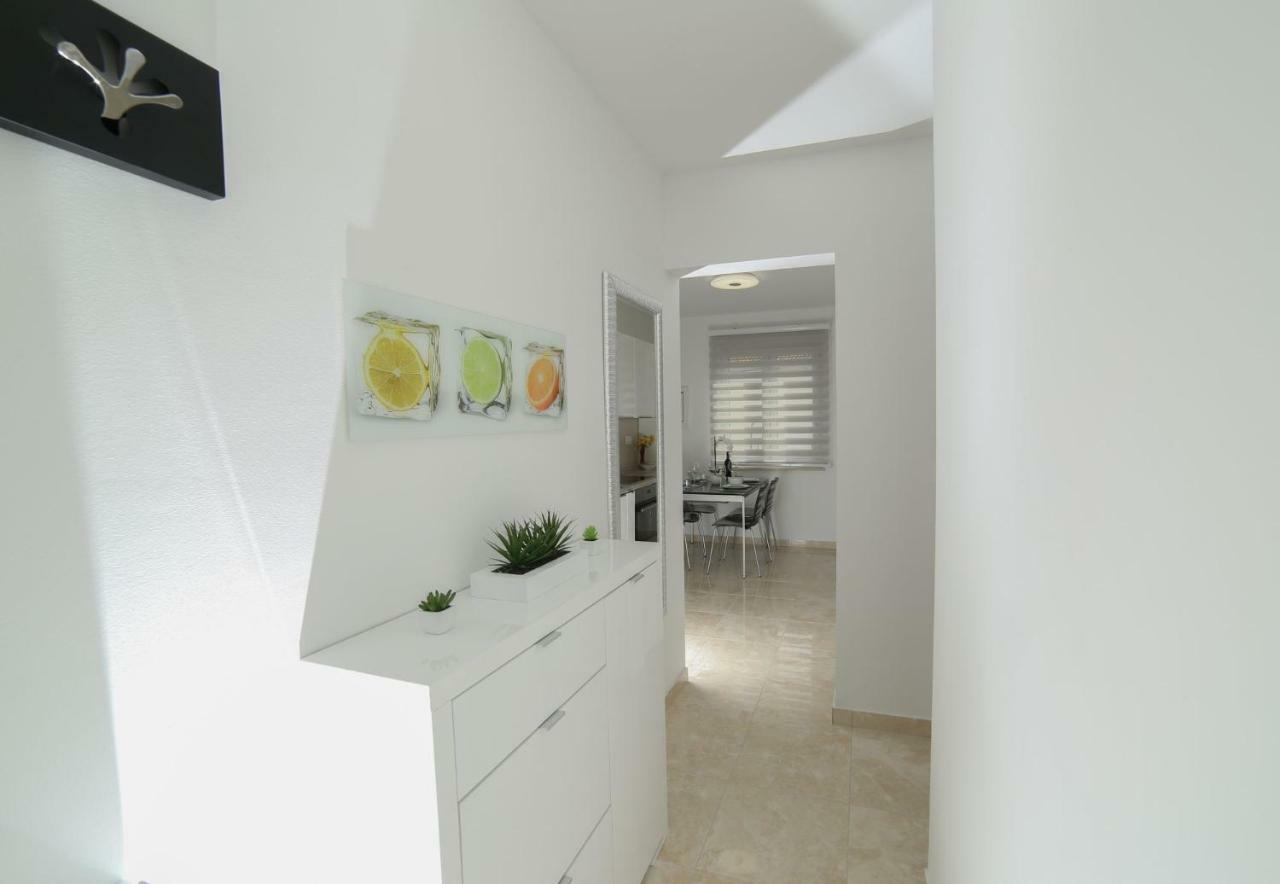 Amazing Luxury 4Star Apartment Laura Supetar Exteriör bild