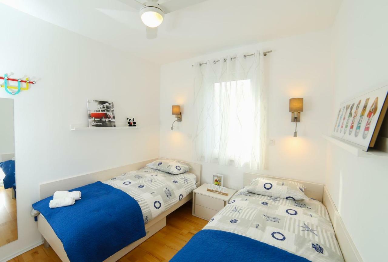 Amazing Luxury 4Star Apartment Laura Supetar Exteriör bild