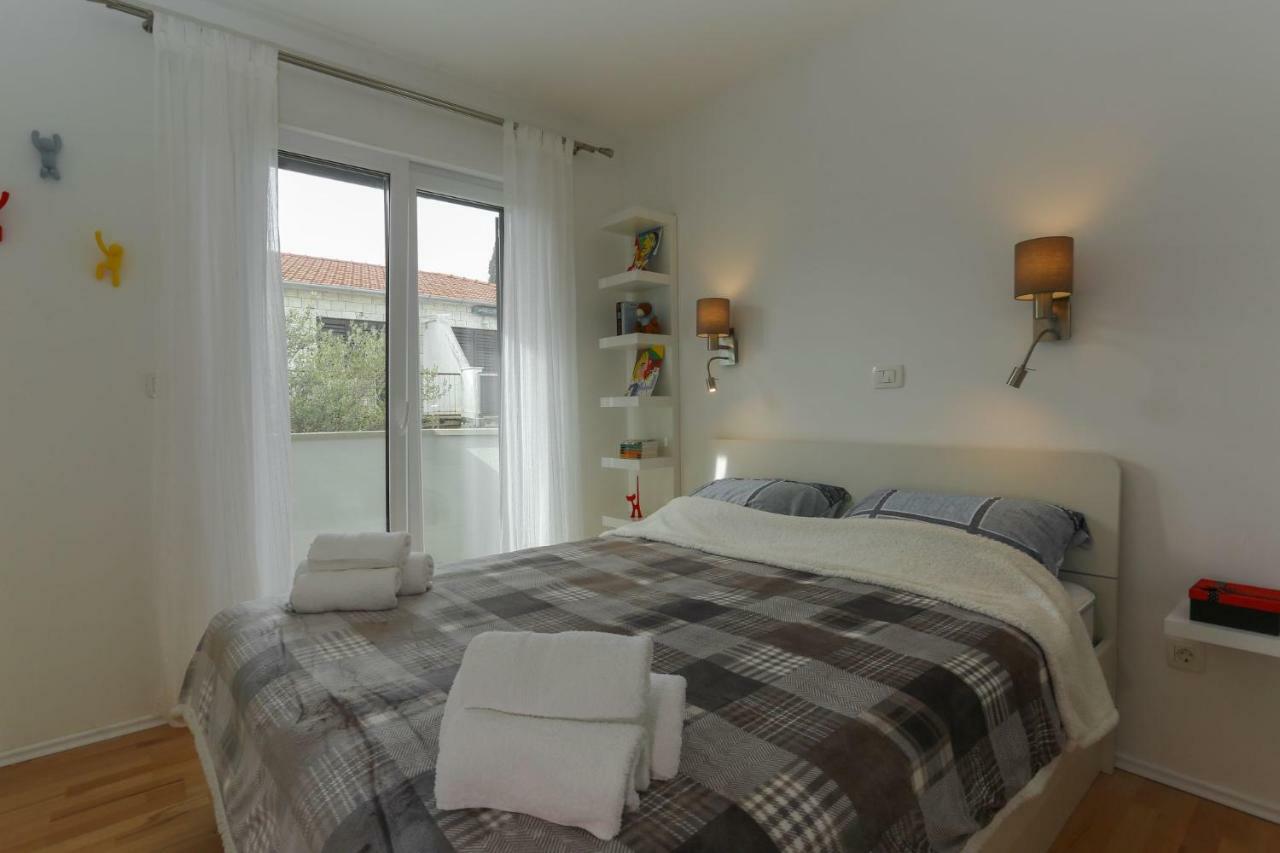 Amazing Luxury 4Star Apartment Laura Supetar Exteriör bild